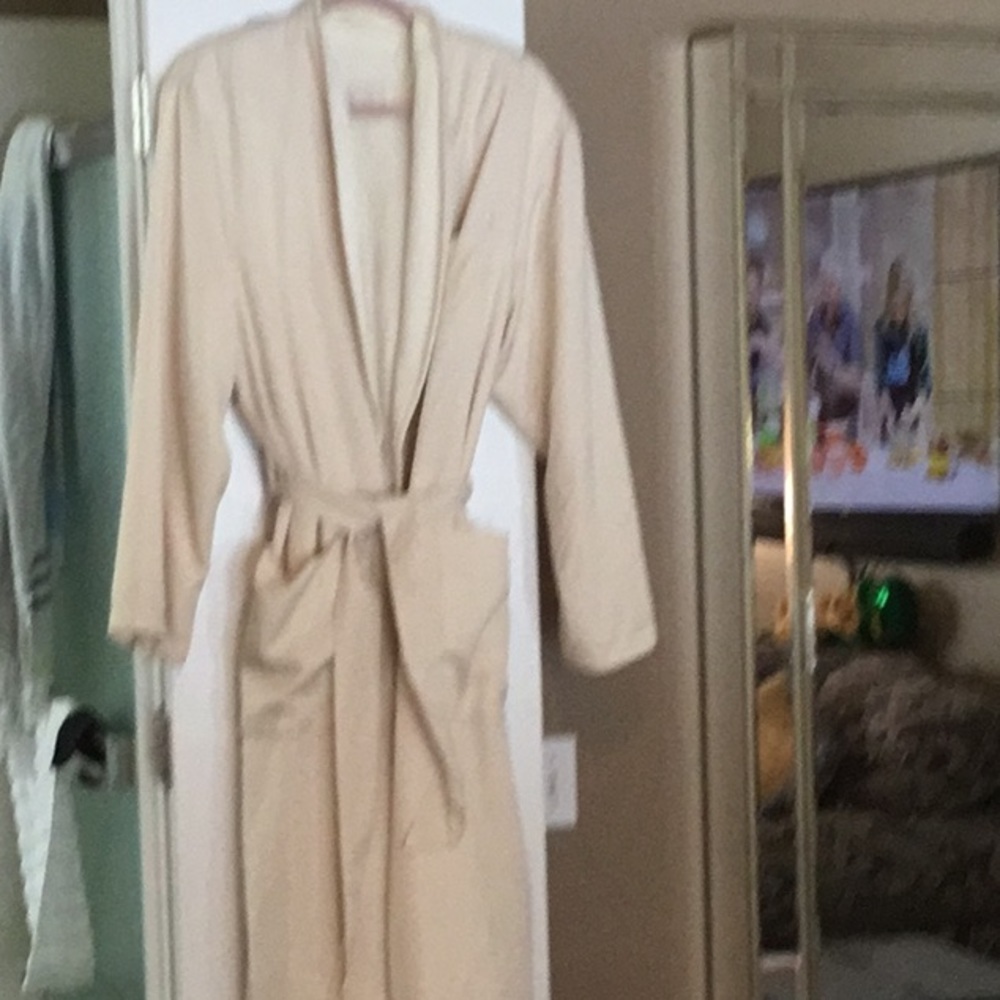 From Bellagio high end unisex robe.